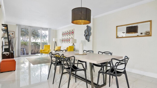 Building Photo - 3901 S Ocean Dr