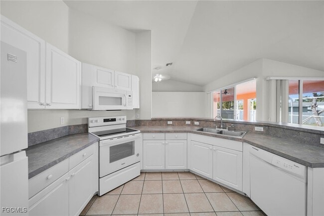 Building Photo - 1205 SW 14th Terrace