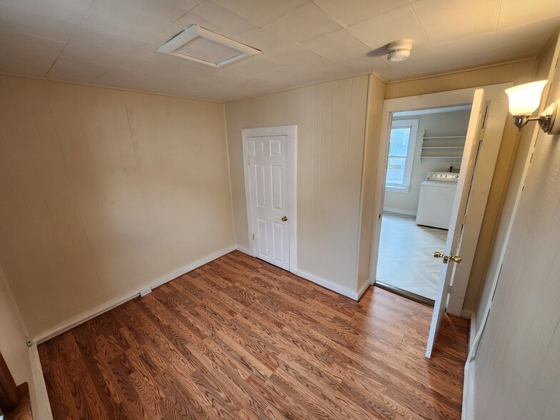 Rear Bedroom - 204 N Champlain St