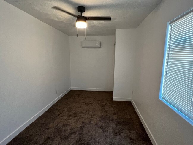 Building Photo - 2 Bedroom 1 Bath Home - Large Lot - Close to 29 Palms Marine Base