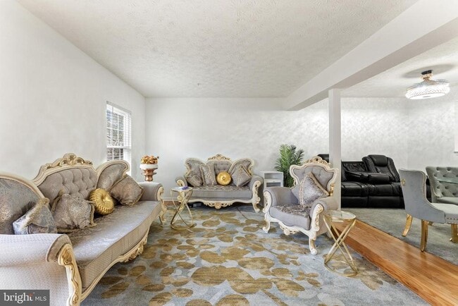 Building Photo - 2503 Lemontree Terrace