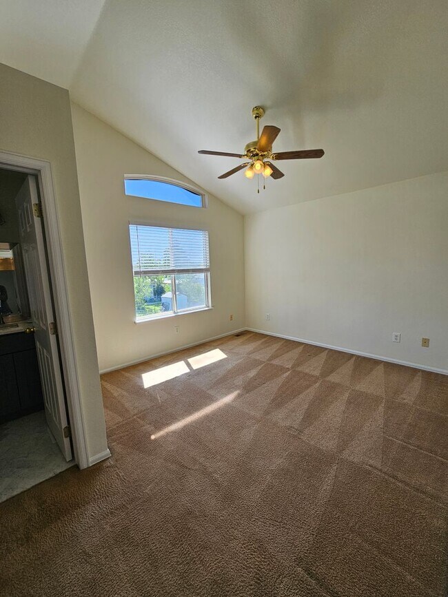 Building Photo - Single Family Home with Large Backyard