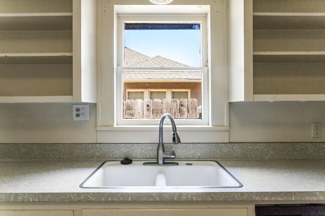 Building Photo - Fort Worth Gem Just Two Doors from TCU