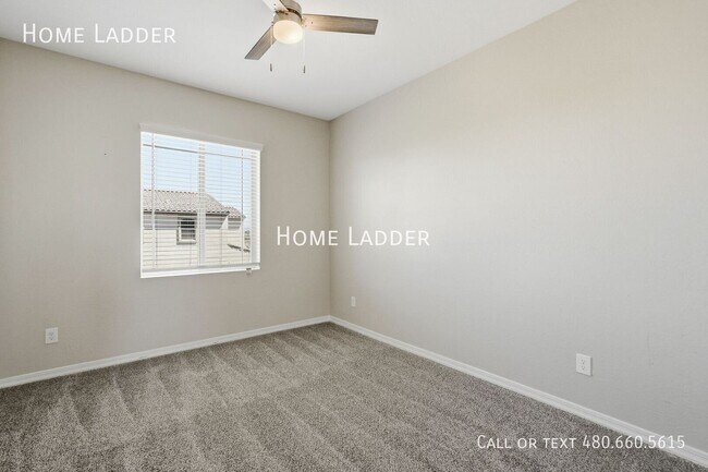 Building Photo - 11769 W Mobile Ln