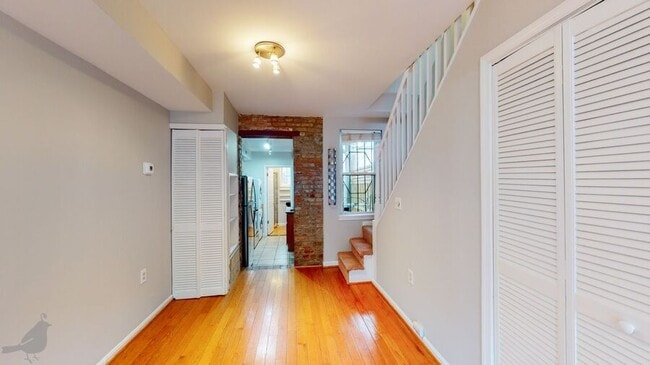 Building Photo - 404 Richardson Pl NW