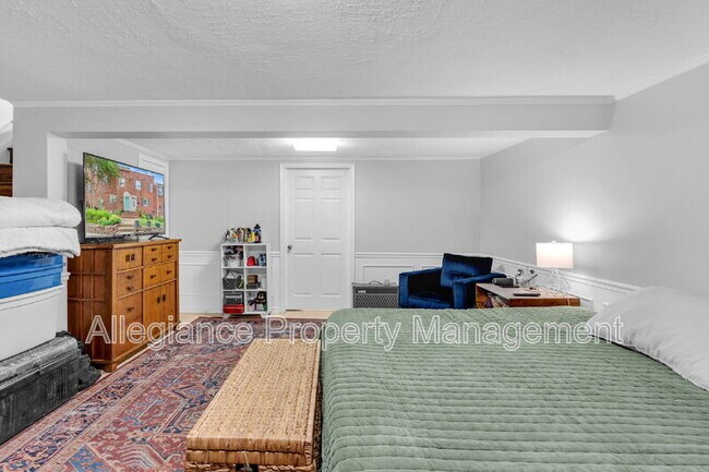 Building Photo - 3110 Landover St