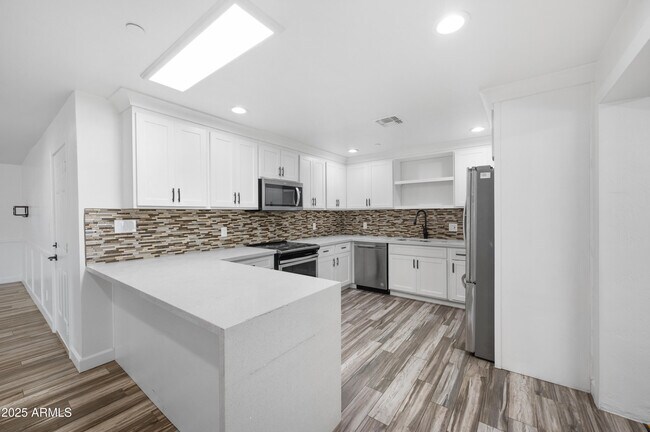 Building Photo - 2037 N 71st St