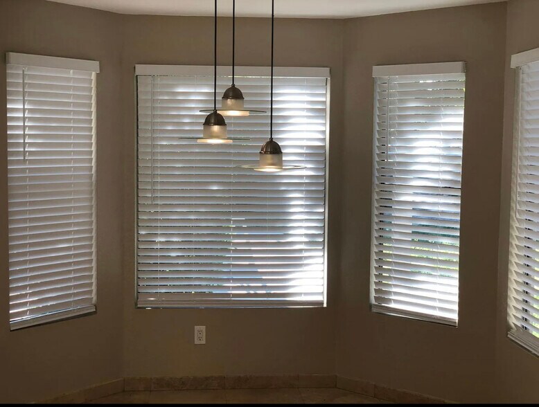 Building Photo - 9196 N 103rd Pl