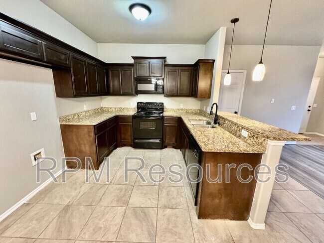 Building Photo - 113 Bison Ct Way