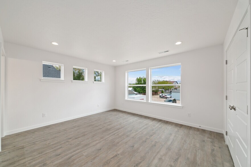 Building Photo - 1328 N Meridian Rd