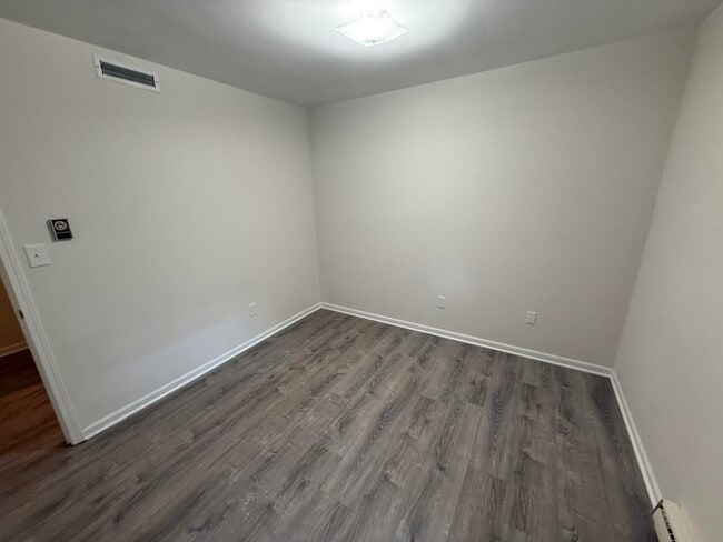 Building Photo - 3306 Belle Meade Dr