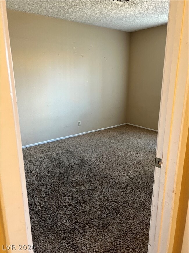 Building Photo - 2625 Lourdes Ave