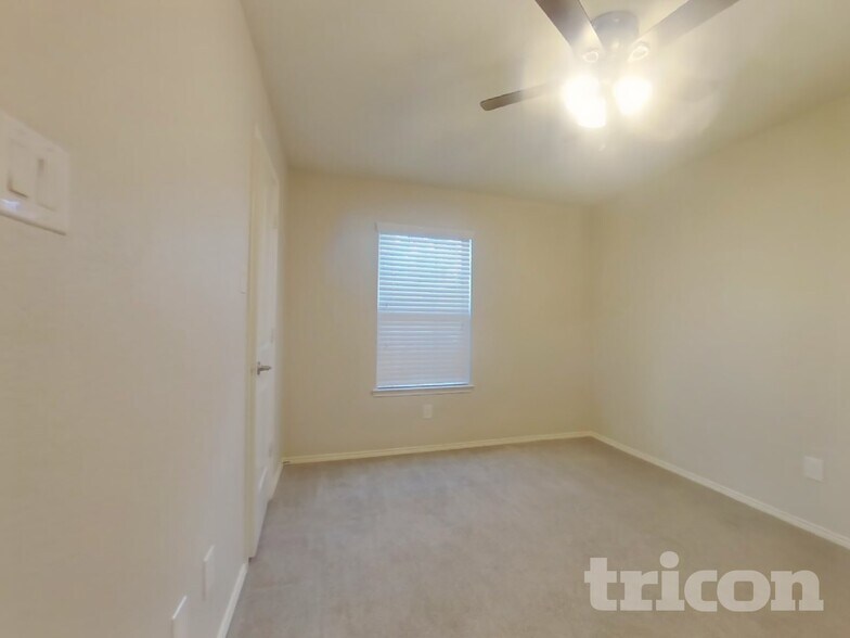 Building Photo - 12308 Shine Ave