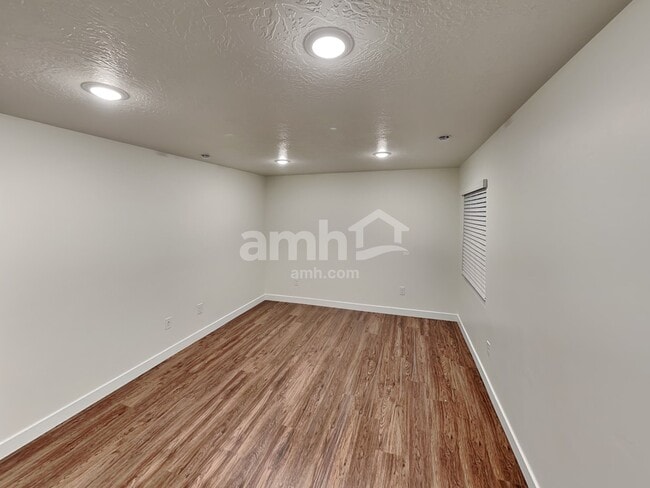Building Photo - 3503 N Annabell St