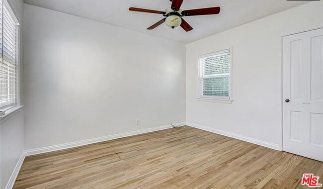 Building Photo - 1430 Ocean Park Blvd