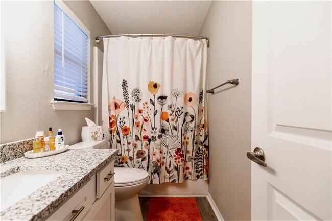 Building Photo - 1960 Wilkins Pl