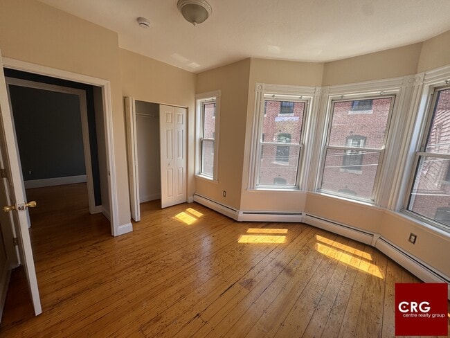 Building Photo - 13 Bismarck St