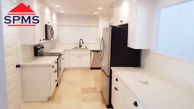 Building Photo - 907 Stern Cir