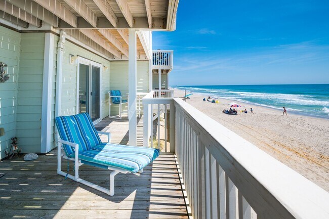 Building Photo - PERFECT "WORK FROM HOME" LOCATION ONLY DEC-JANUARY LEFT