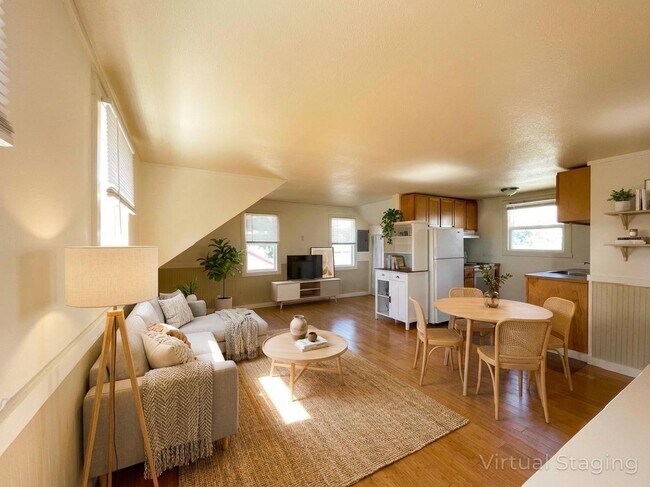 Building Photo - 203 16th St NE