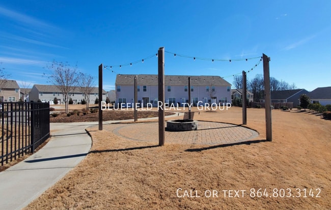 Building Photo - 1329 Wunder Way