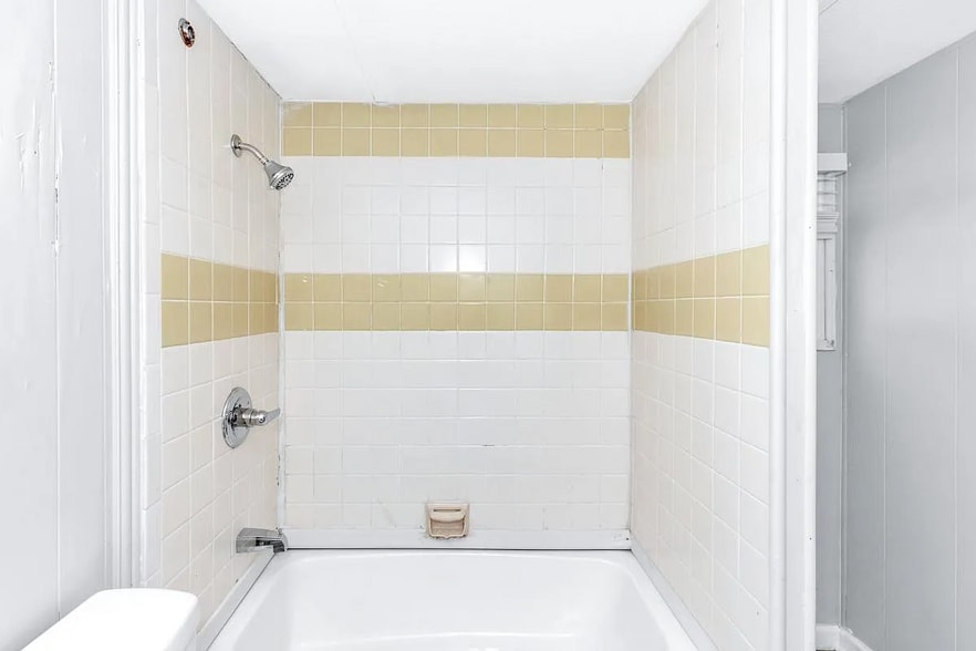 Building Photo - 415 W Limestone Rd