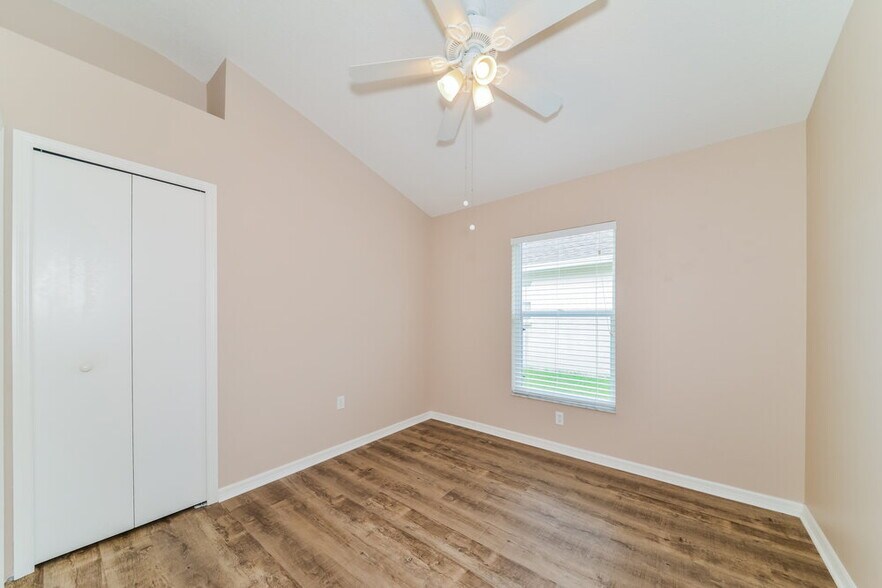 Building Photo - 12134 Winding Woods Way