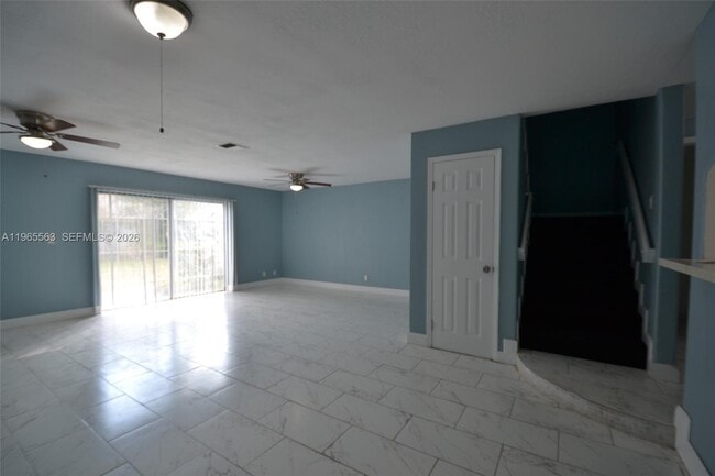 Building Photo - 5040 SW 13th St