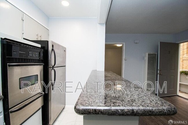 Building Photo - 459 Jersey St