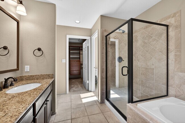 Building Photo - Renovated Court Location Beauty – Spacious 4BD Home Near Pleasant Hill!