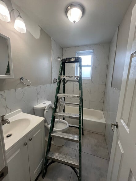 Building Photo - 58 Steuben St