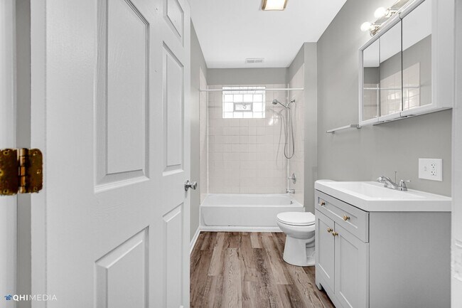 Building Photo - 1522 Fischrupp Ave