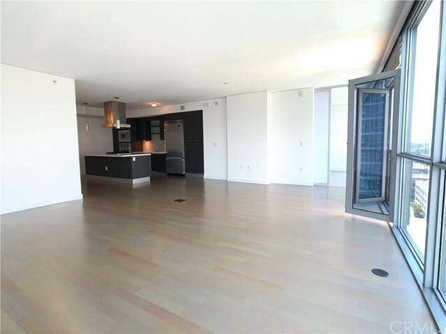 Building Photo - 9 MacArthur Pl