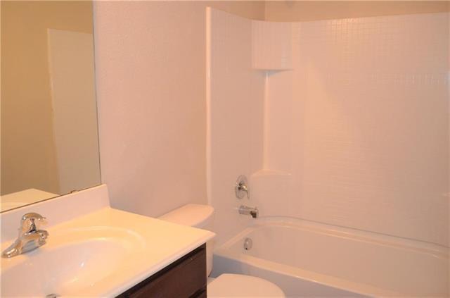 Building Photo - 2037 Fairview Dr