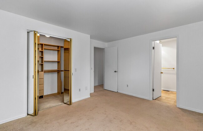 Building Photo - 22606 23rd Pl W