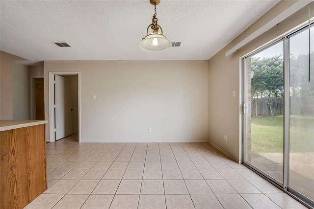 Building Photo - 1629 Thornhill Ln