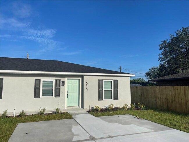Primary Photo - 1517 Moonlite Dr