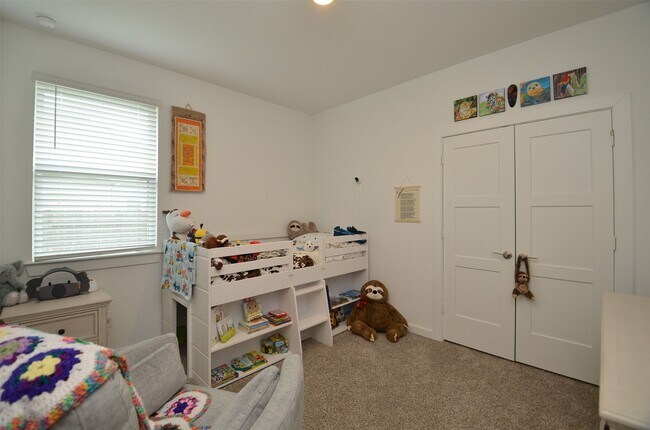 Building Photo - 1696 Daylight Lk Dr