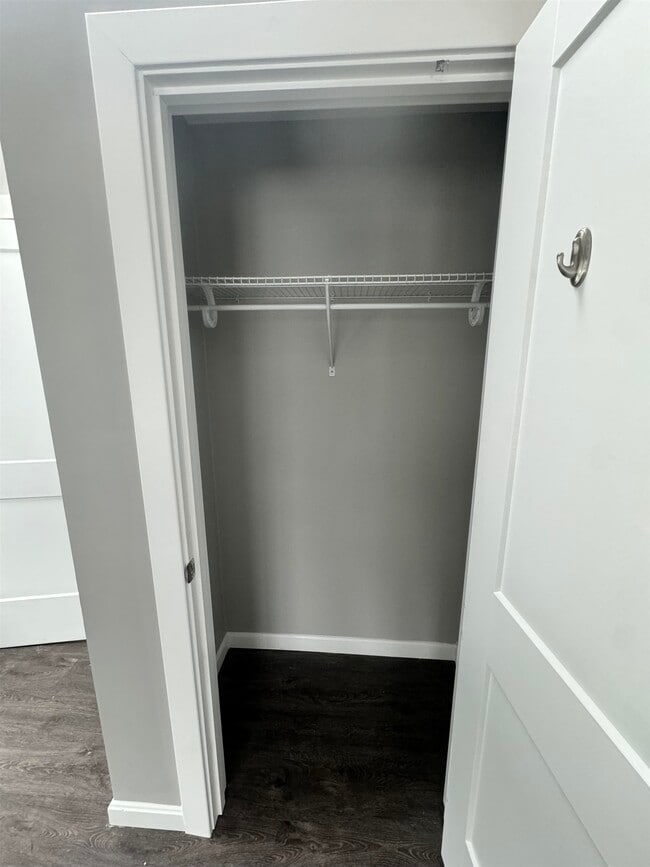 Building Photo - 9 Monarch Wy