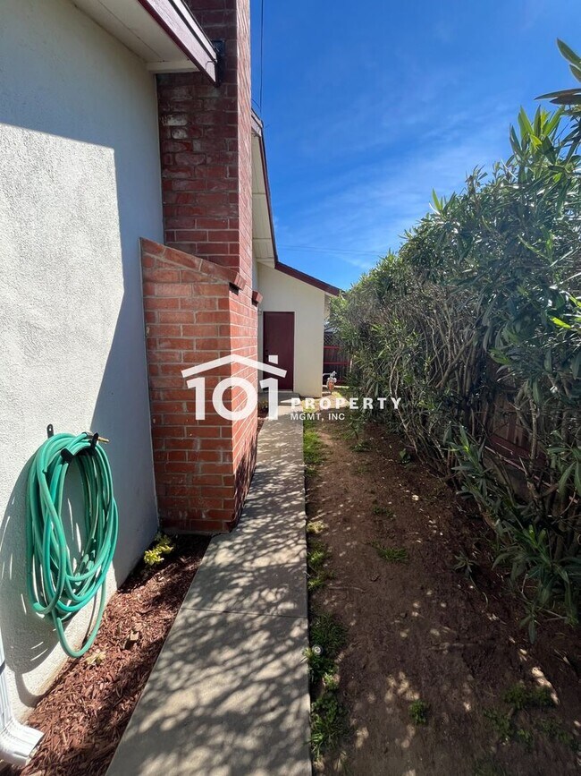 Building Photo - Spacious 3-Bedroom Home Near the Beach — Santa Barbara Shores