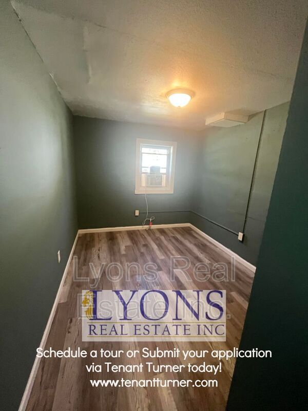 Building Photo - 917 Pineknot Rd