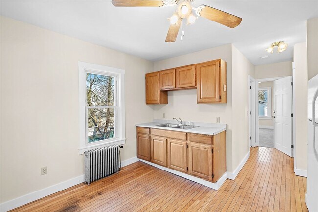 Building Photo - 78 Essex St