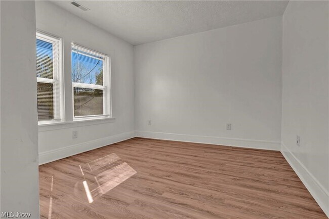 Building Photo - 317 E 156th St