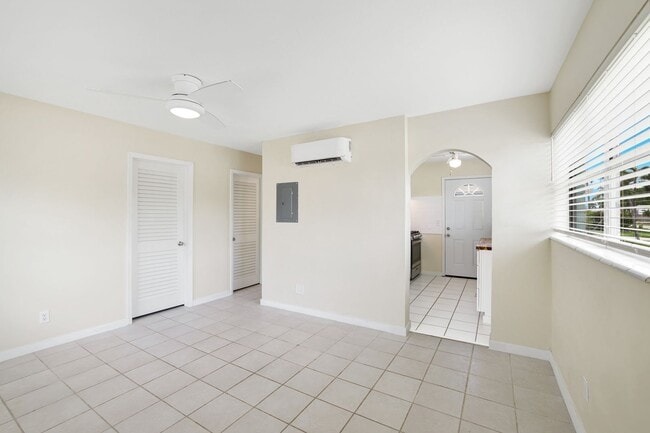 Building Photo - Goodland