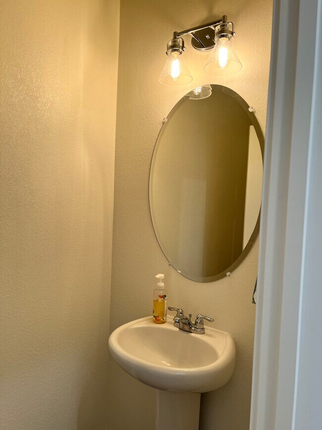 Powder Room - 4711 Falcon Rock Ln