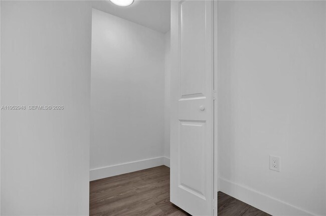 Building Photo - 1620 NW 18th St