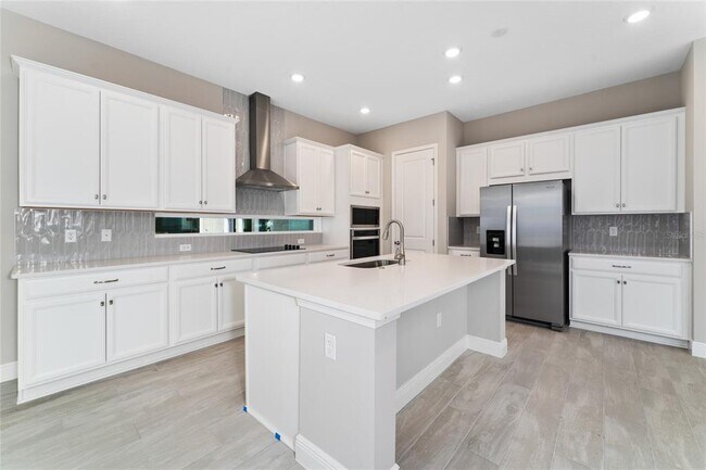 Building Photo - 13254 McMillan Dr