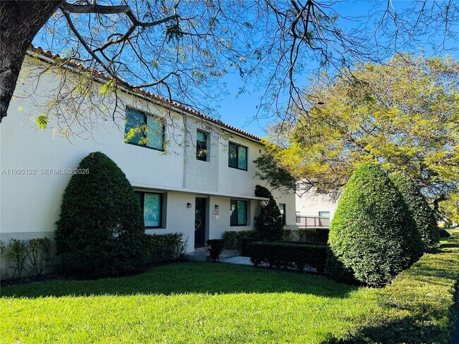 Building Photo - 4203 SW 15th St