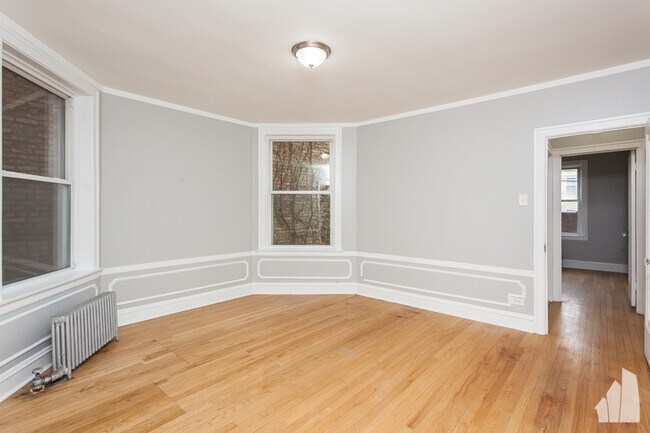 Building Photo - 6149 N Talman Ave