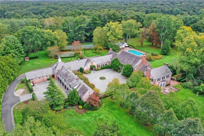 Building Photo - 60 Piping Rock Rd